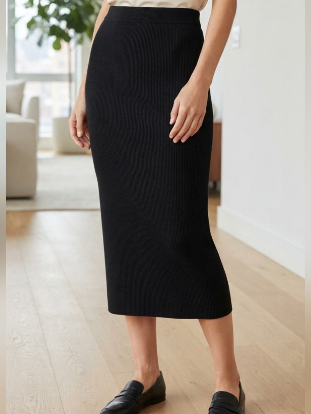 H&M Black Ribbed Elastic Waist Stretchy Skirt Size Medium W 15" L 31"